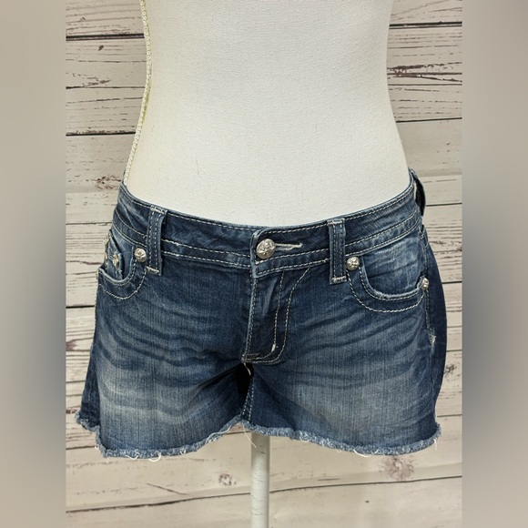 Miss Me Y2K Blue Denim Shorts with Fleur De Lis and Stud Embellishments Size 29 - Picture 6 of 8